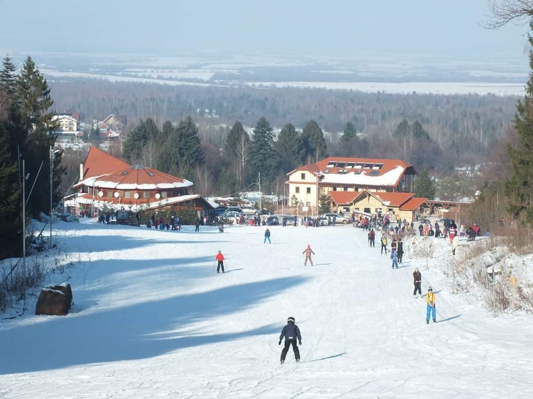 Pârtia Drăguș – Schi la poalele Munților Făgăraș și un weekend de iarnă în Țara Făgărașului